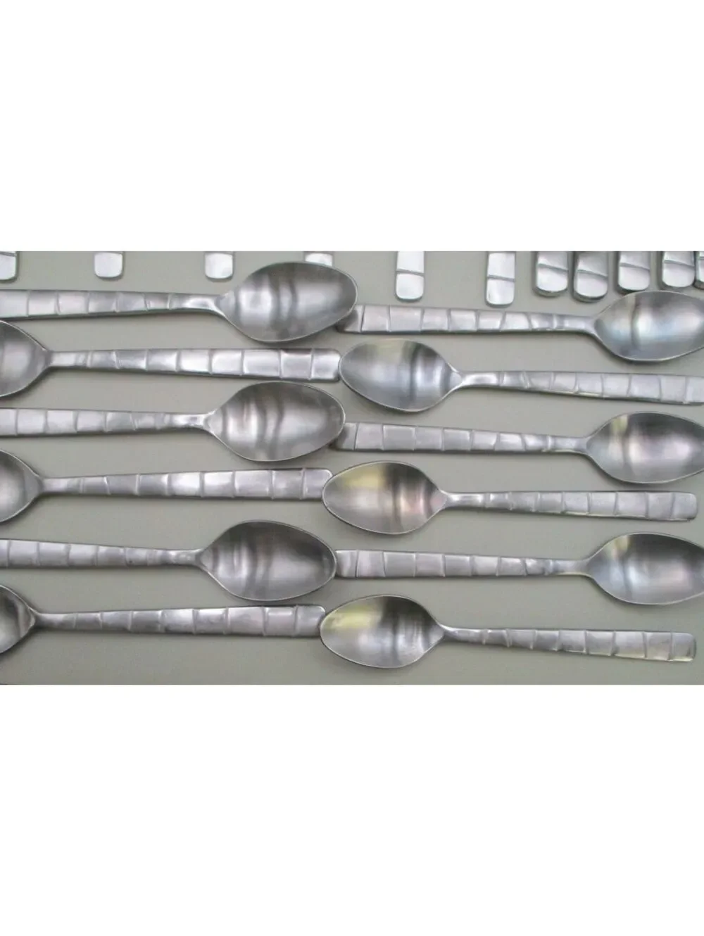 Oneida Modulus Black Satin Stainless Flatware Replacement Set 31 Pc Serves  6
